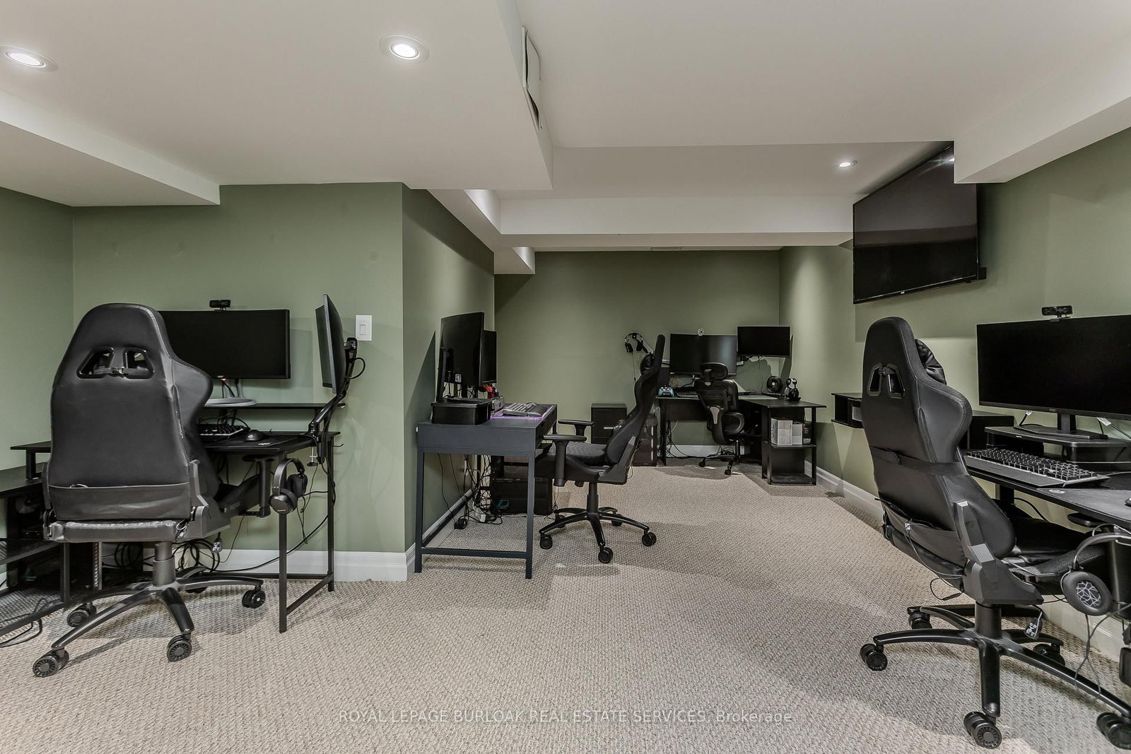 24 Newcastle Court • Hamilton, ON photo 29