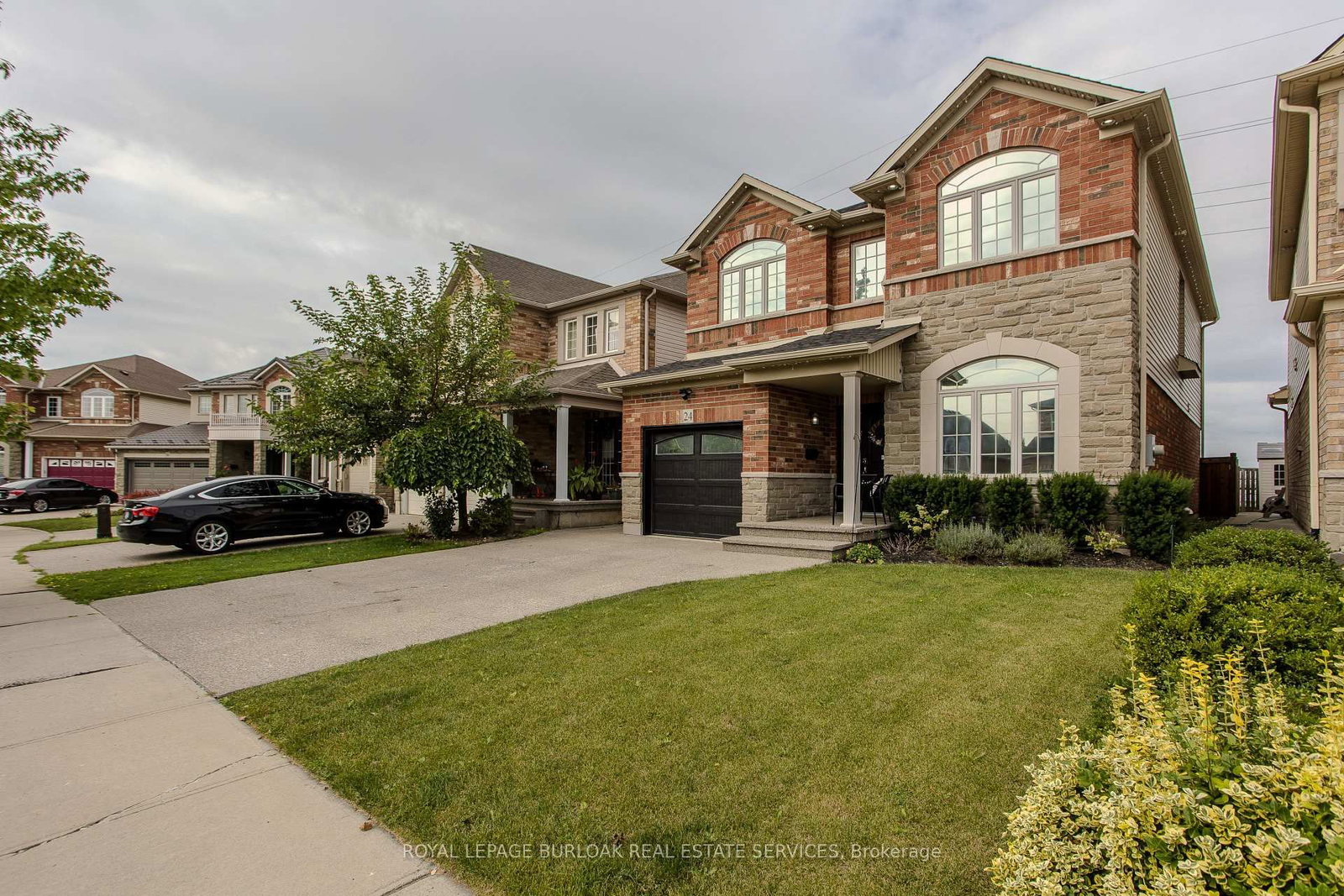 24 Newcastle Court • Hamilton, ON photo 35