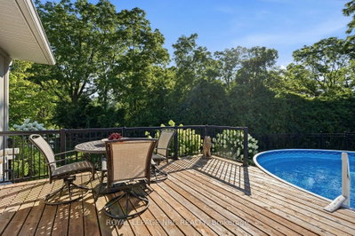 19 Stoneridge Crescent • Niagara-on-the-Lake, ON photo 2