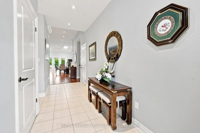 19 Stoneridge Crescent • Niagara-on-the-Lake, ON photo 5