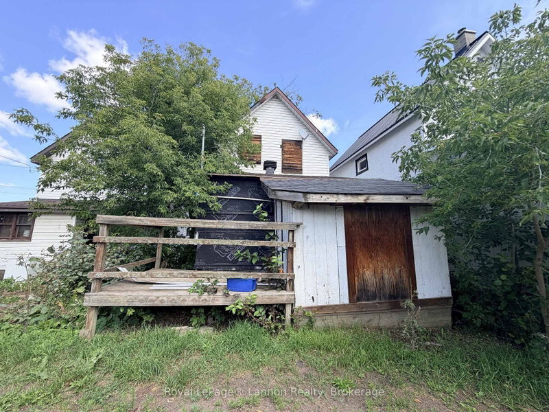 733 Simpson Street
