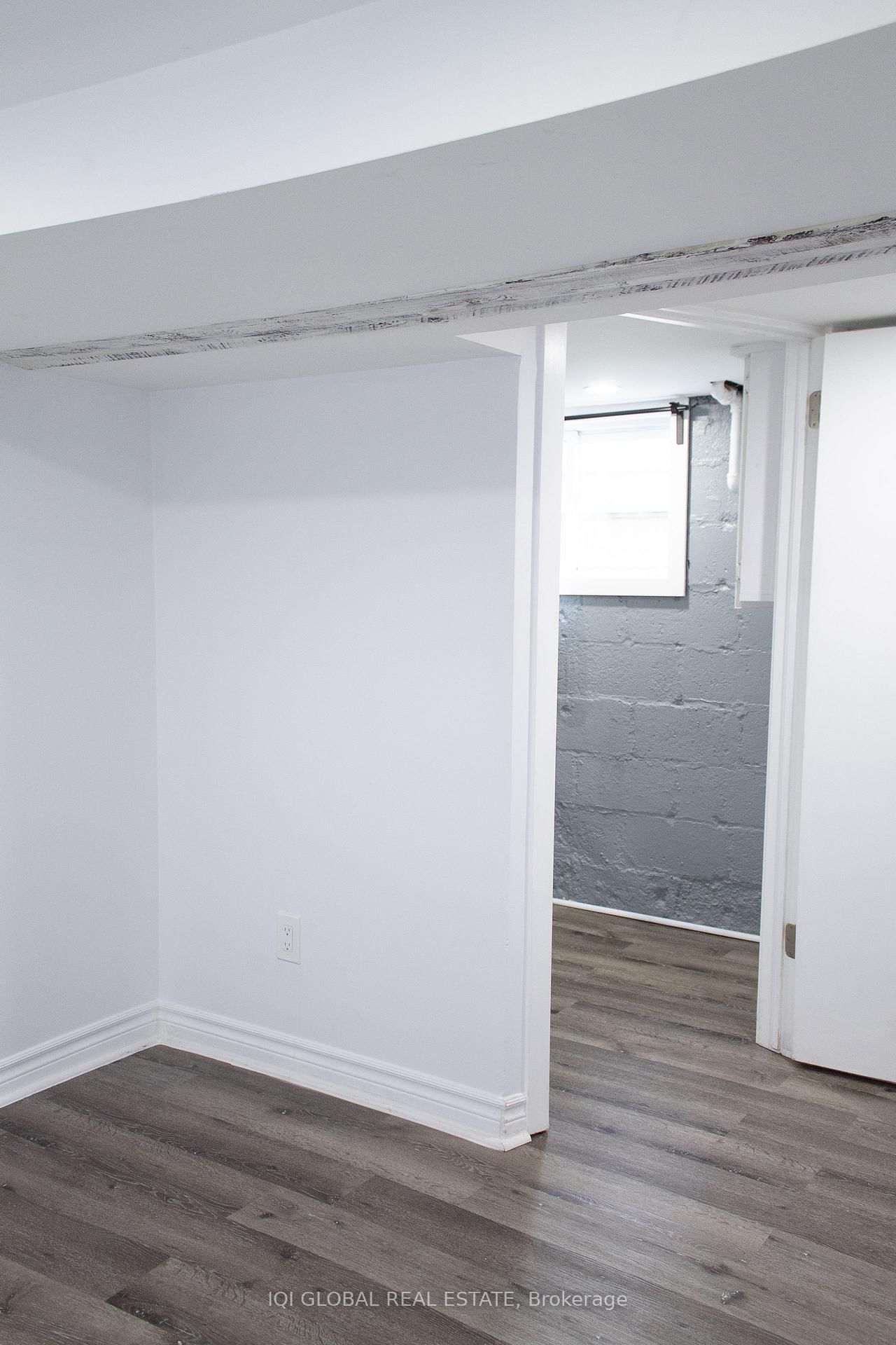 65 Holmes Avenue • Hamilton, ON photo 27
