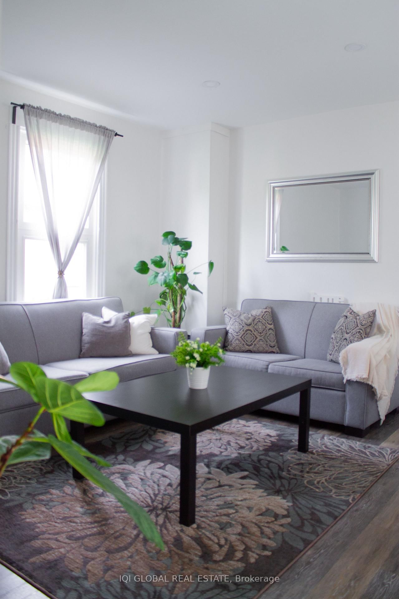 65 Holmes Avenue • Hamilton, ON photo 5