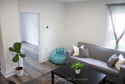 65 Holmes Avenue • Hamilton, ON photo 6