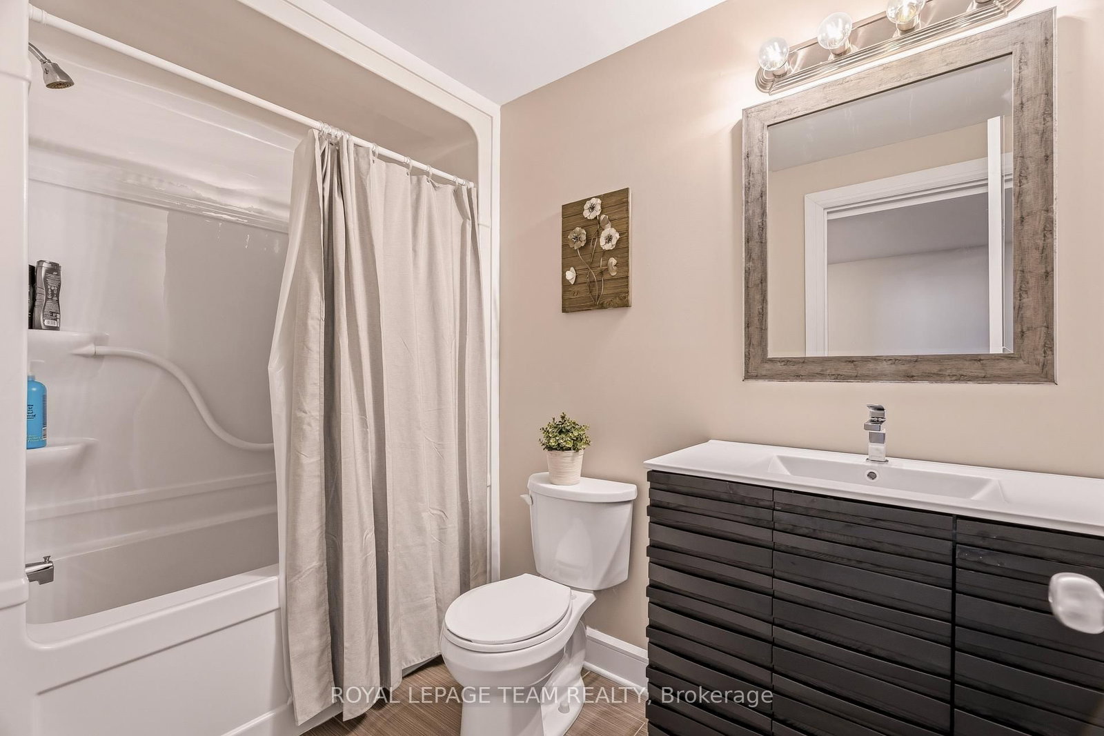 218 Arthur Street • Arnprior, ON photo 36