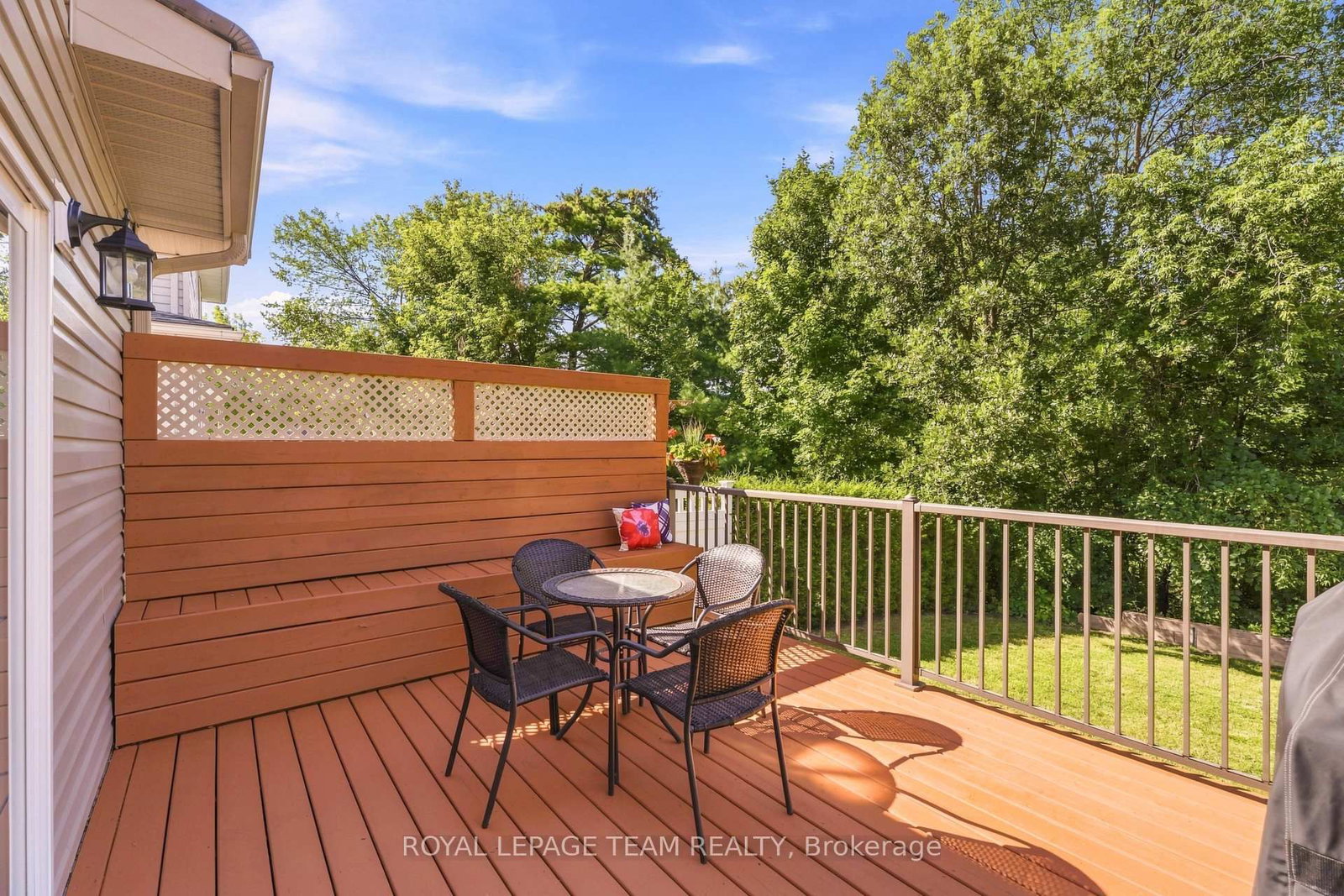 218 Arthur Street • Arnprior, ON photo 37