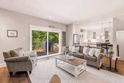 218 Arthur Street • Arnprior, ON photo 8