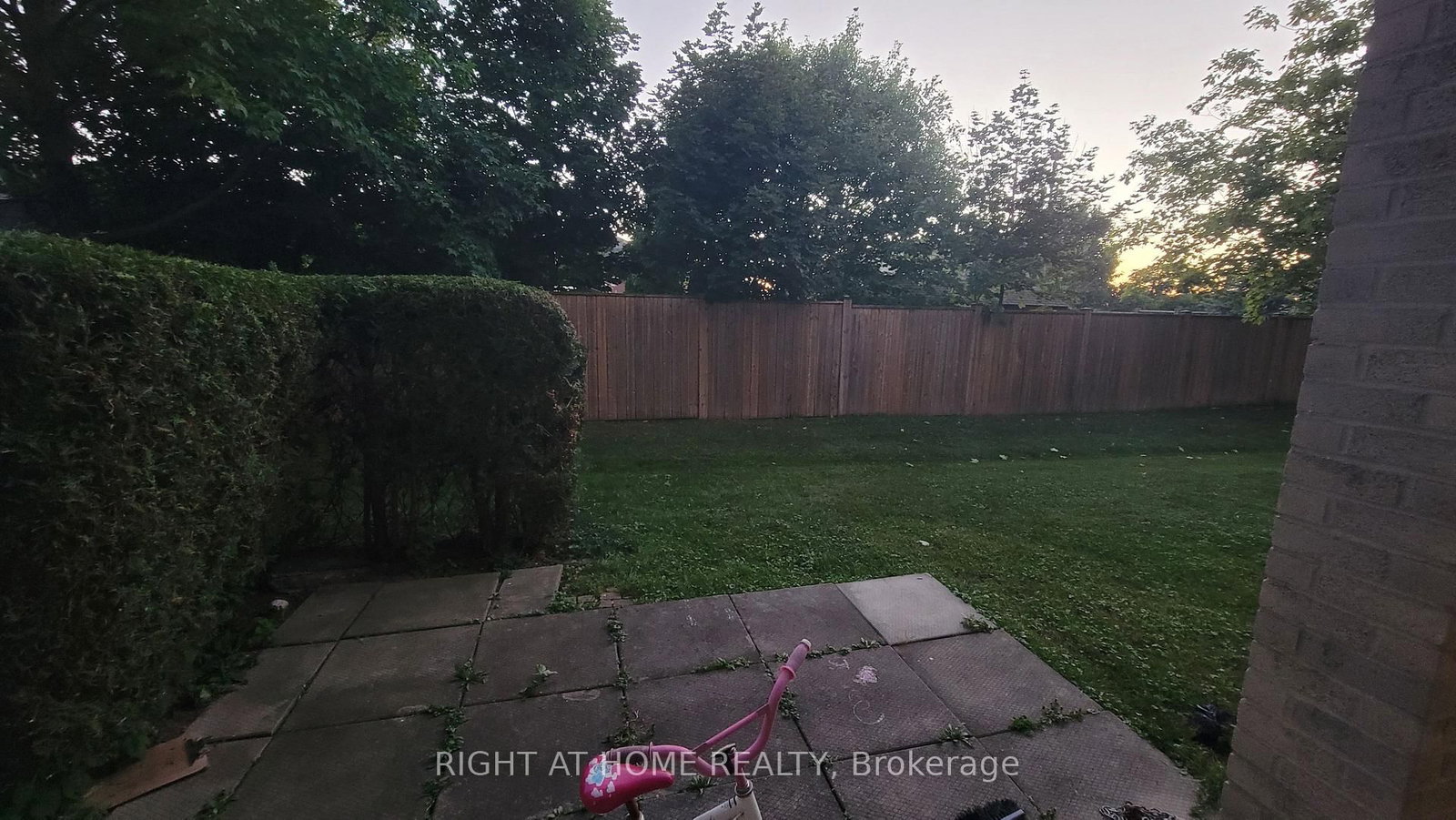 733 Deveron Crescent • #108 • London South, ON photo 10