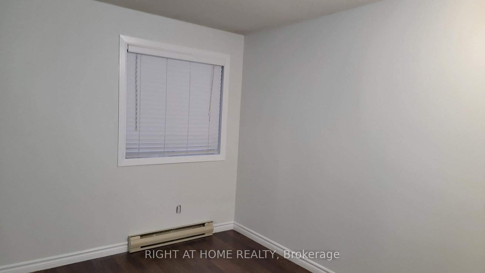 733 Deveron Crescent • #108 • London South, ON photo 5