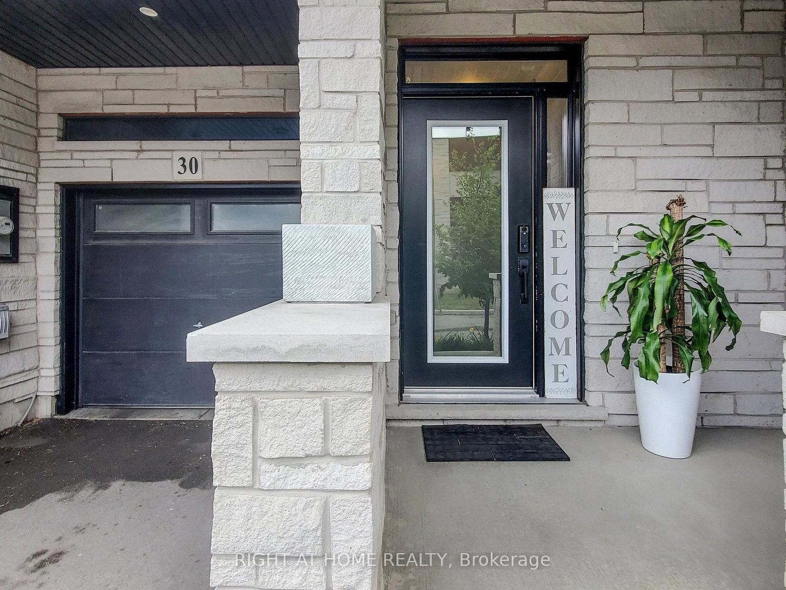 35 Midhurst Heights • #30 • Hamilton, ON photo 4