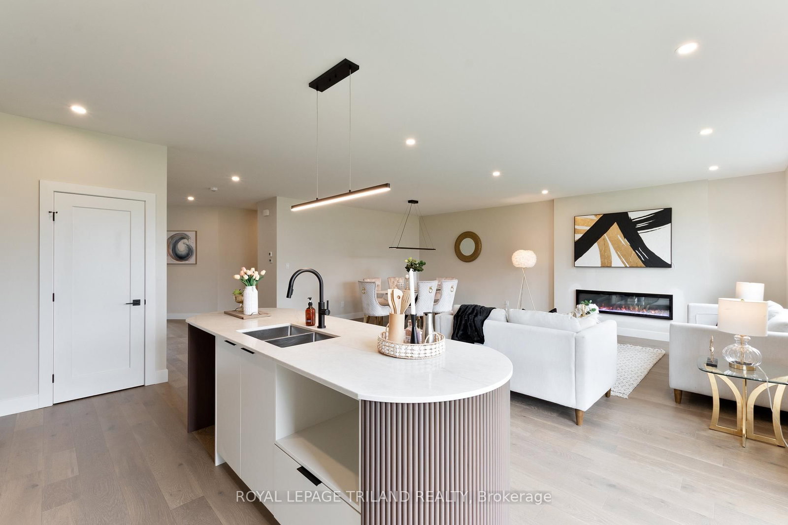 3931 Big Leaf Trail • London South, ON photo 16