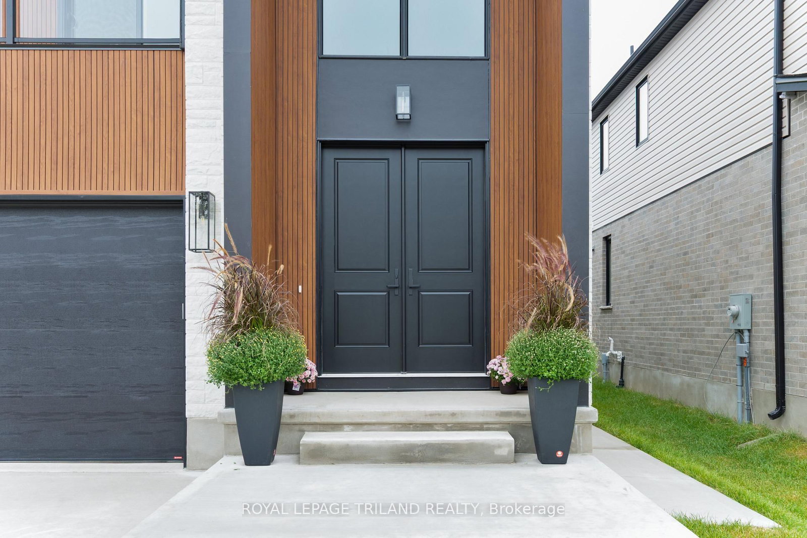 3931 Big Leaf Trail • London South, ON photo 3
