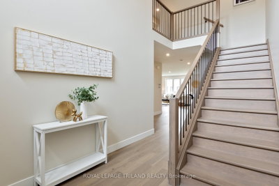 3931 Big Leaf Trail • London South, ON photo 5