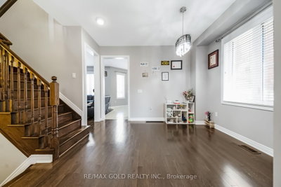 792 Arthur Parker Avenue • Woodstock, ON photo 3
