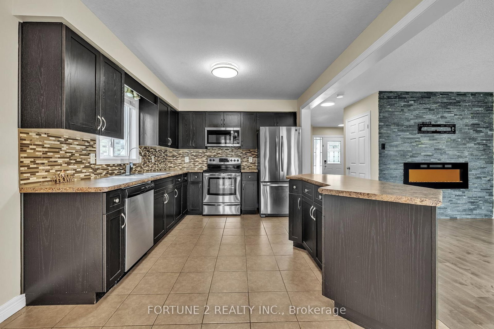 2901 LEMIEUX Walk • London South, ON photo 12