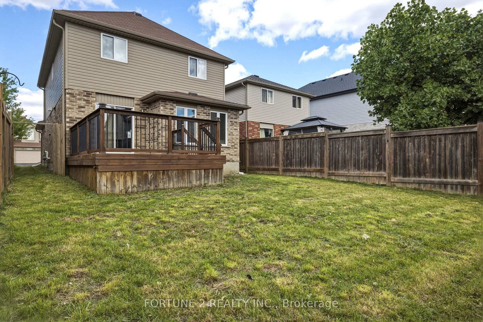 2901 LEMIEUX Walk • London South, ON photo 34