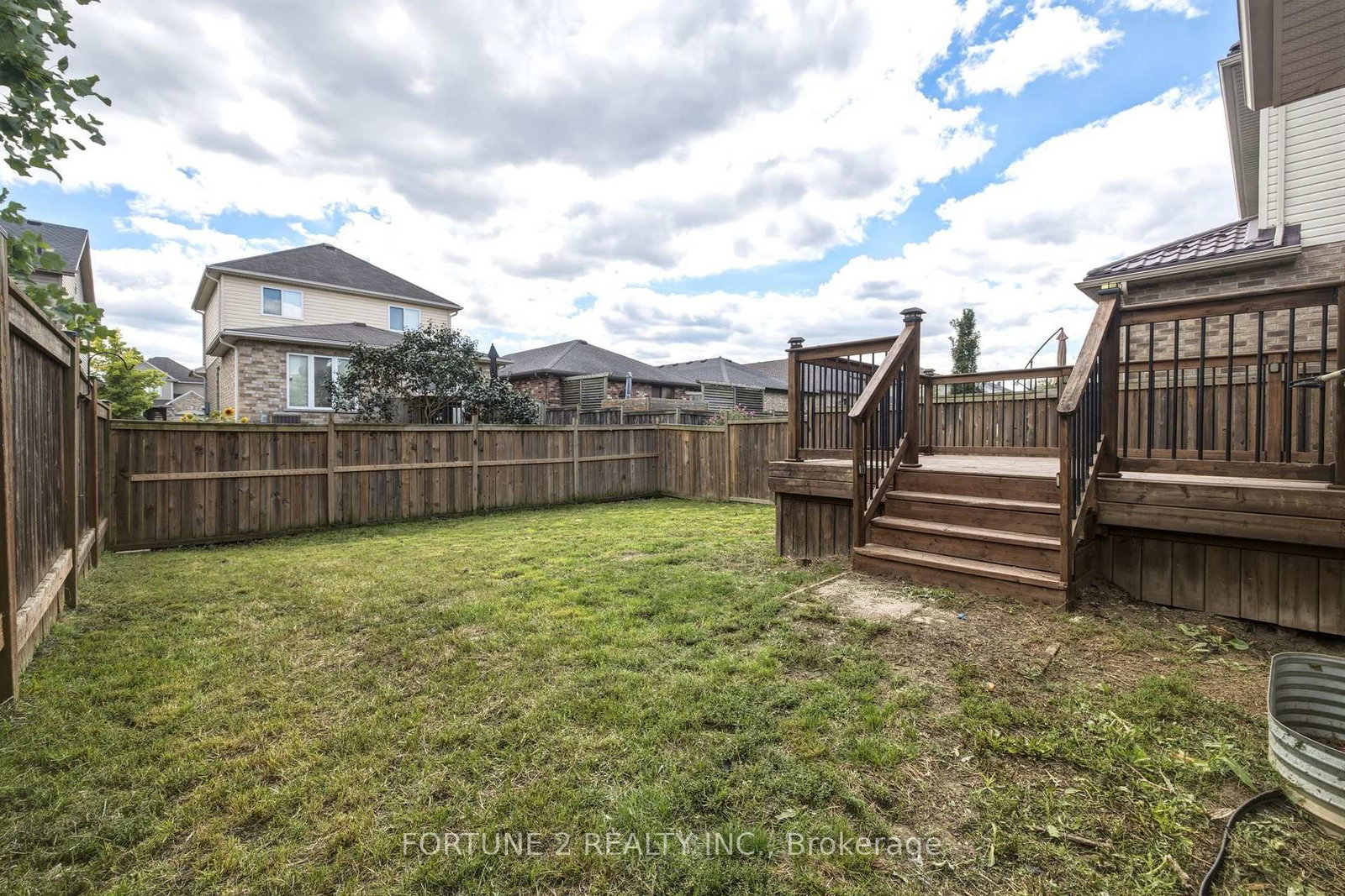2901 LEMIEUX Walk • London South, ON photo 37