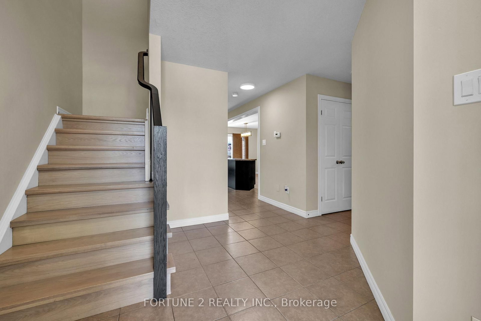2901 LEMIEUX Walk • London South, ON photo 9