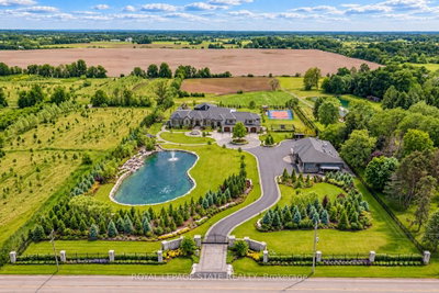 1272 Fiddlers Green Road • Hamilton, ON photo 2