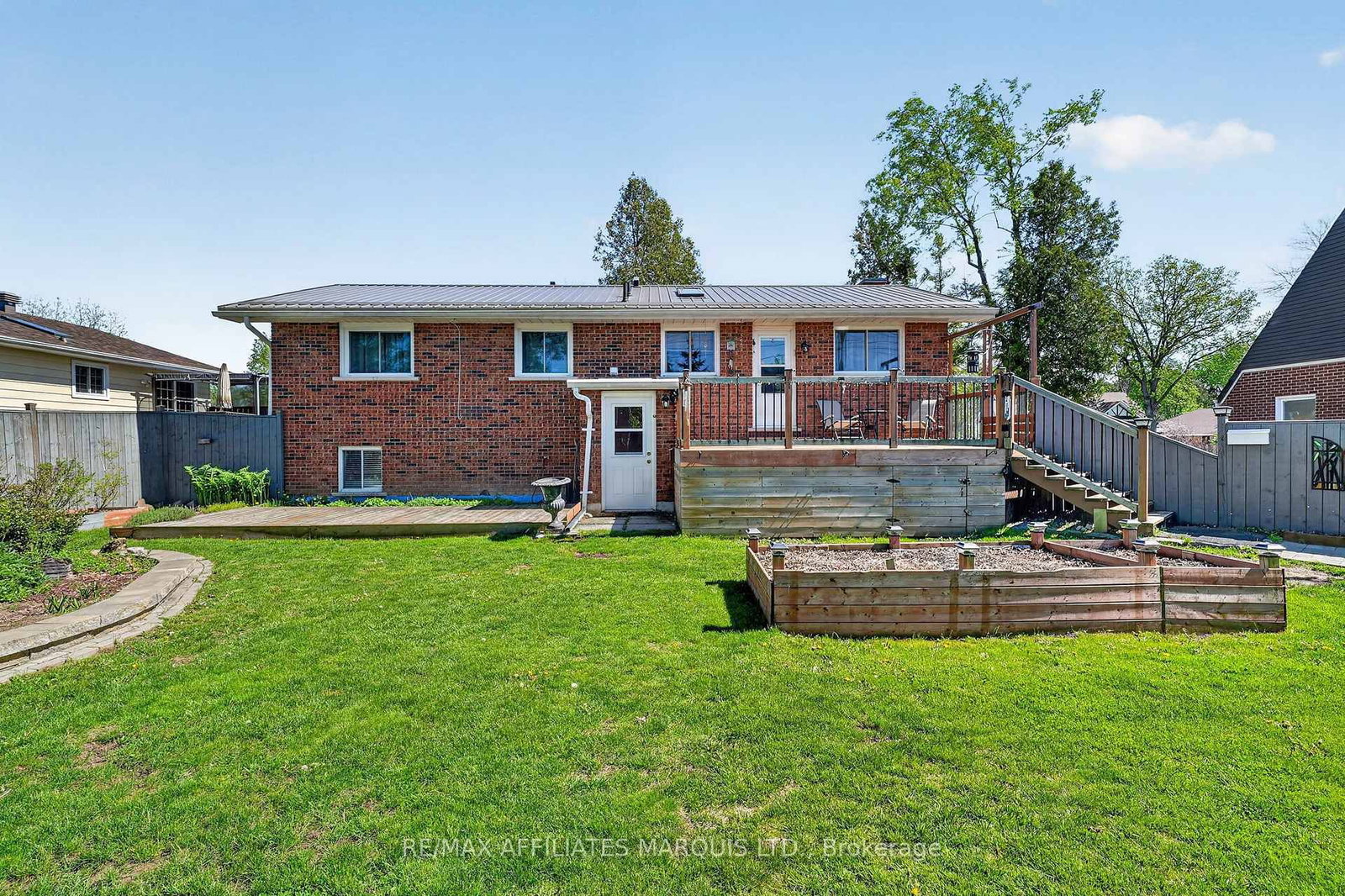 21 Spruce Street • South Stormont, ON photo 38