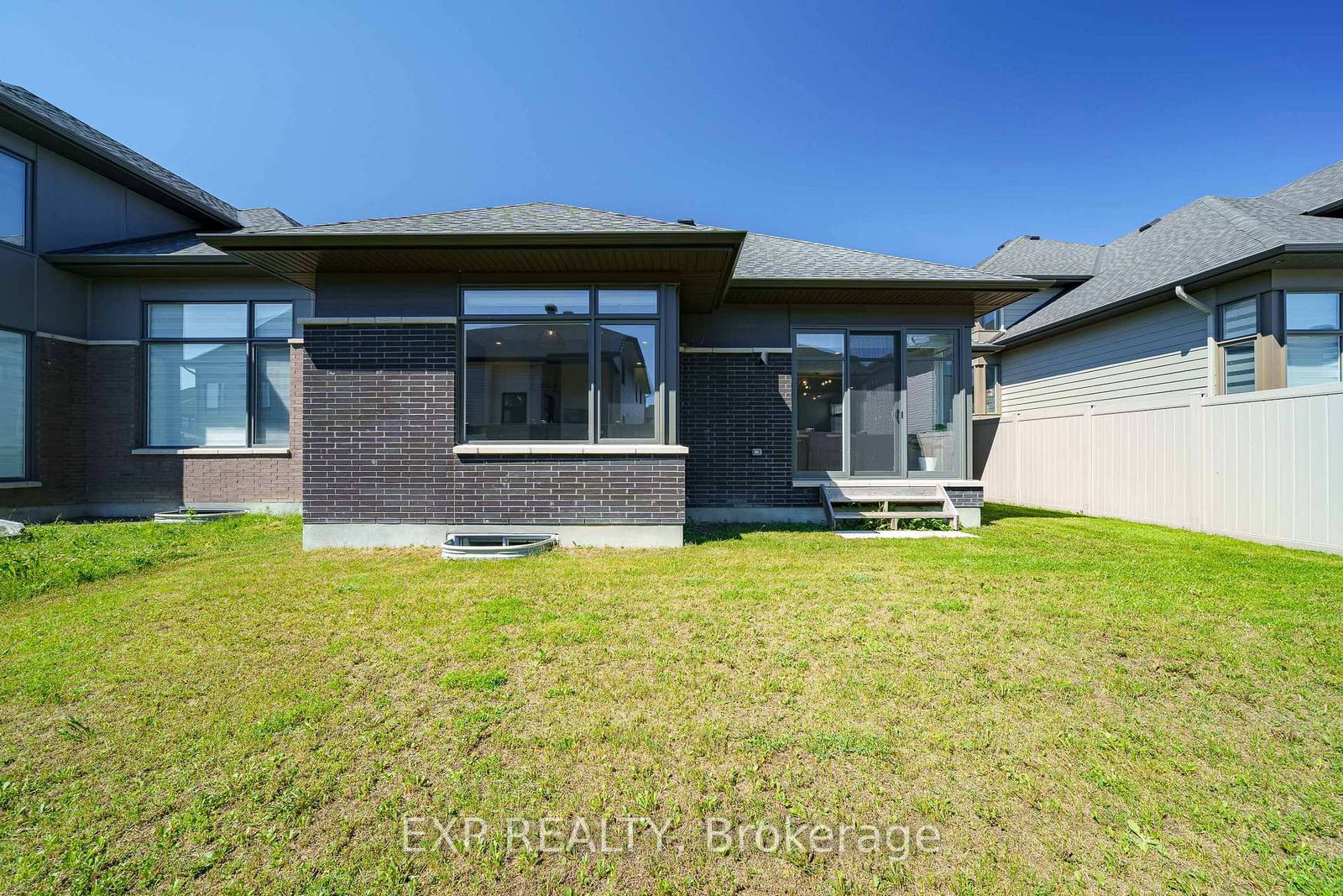 708 Wooler Place • Ottawa, ON photo 37