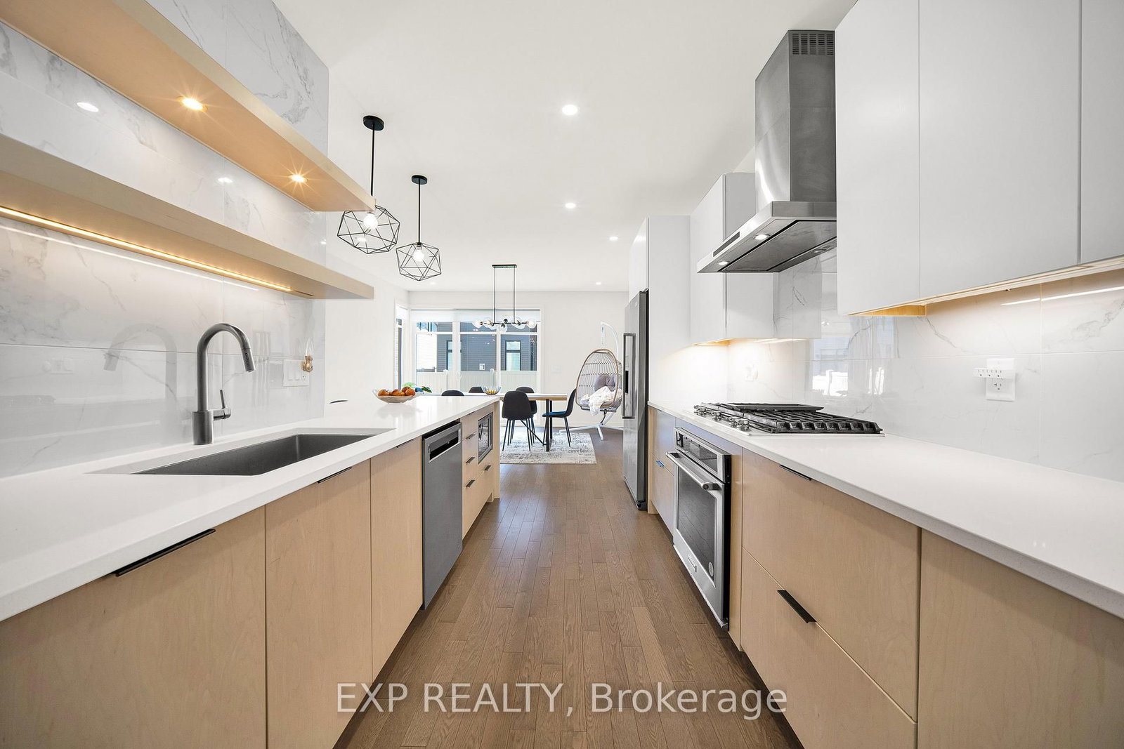 708 Wooler Place • Ottawa, ON photo 8