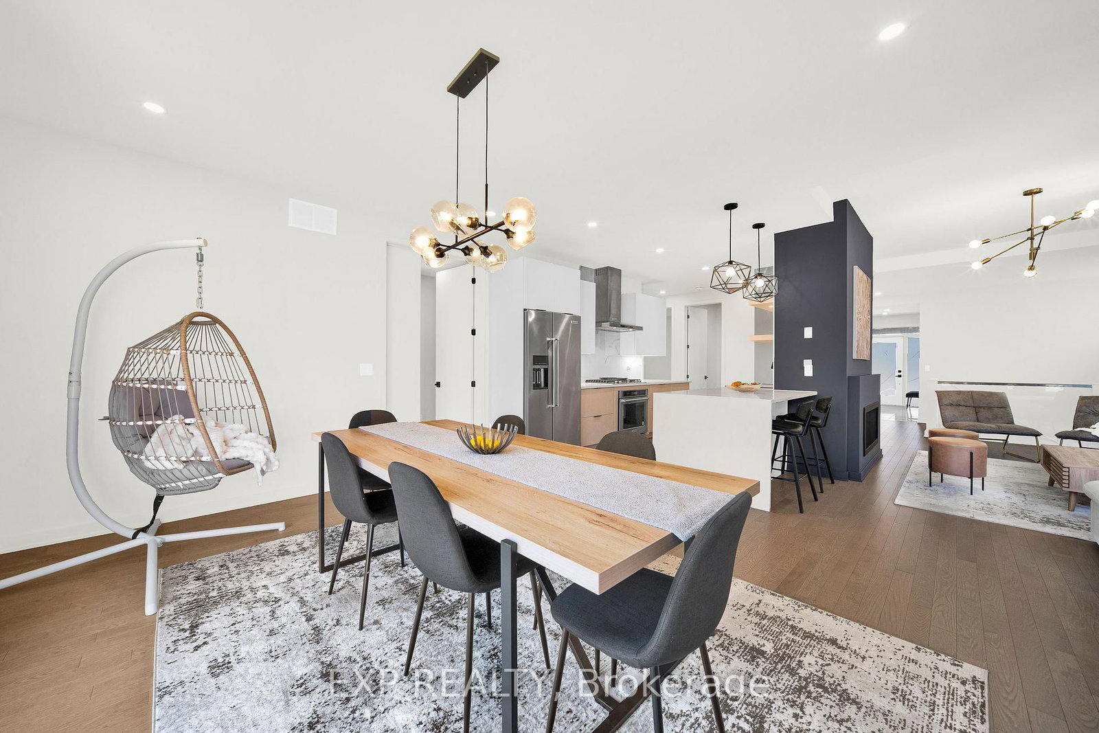 708 Wooler Place • Ottawa, ON photo 9