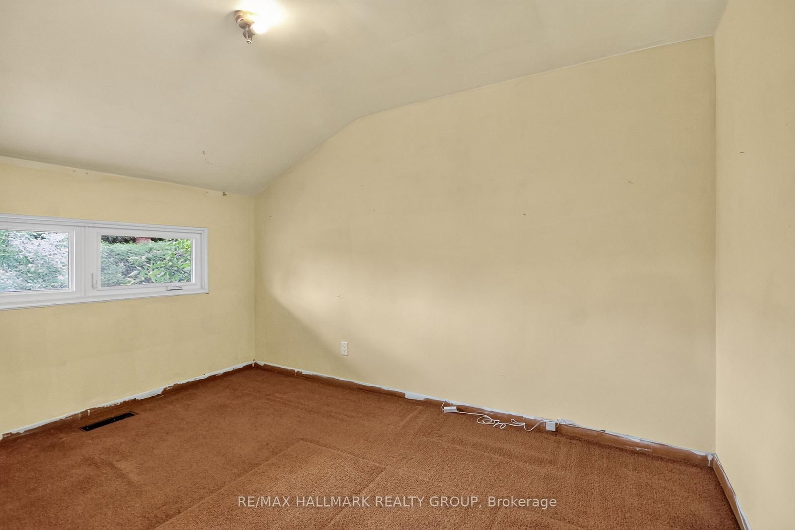 118 Knoxdale Road • Ottawa, ON photo 9