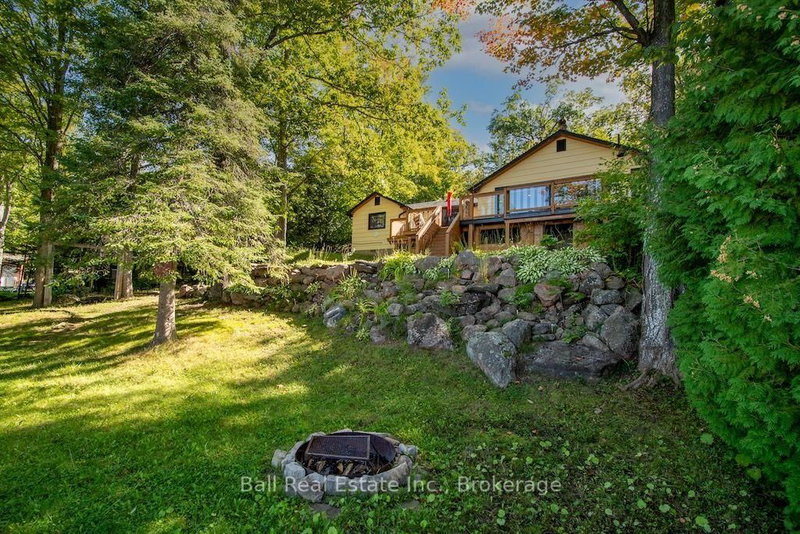 3272 Buckhorn Lane N