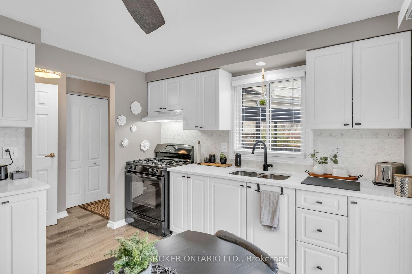 415 Morgan Avenue • #15 • Kitchener, ON photo 11