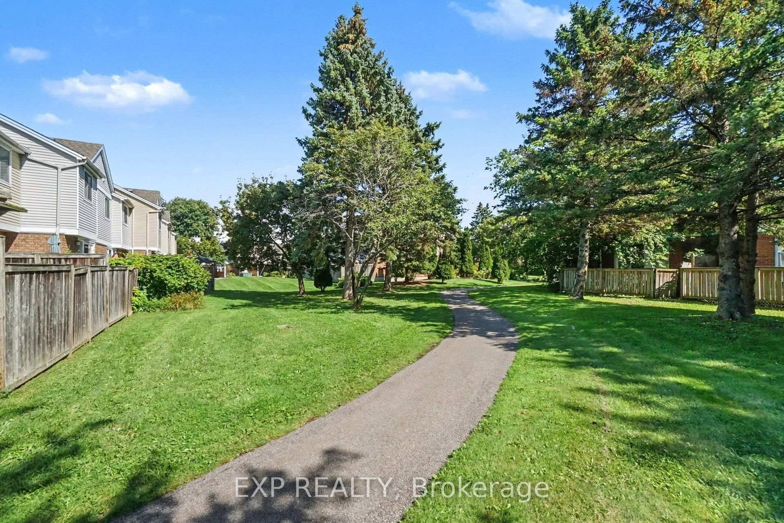 9 Paddington Private • Ottawa, ON photo 15
