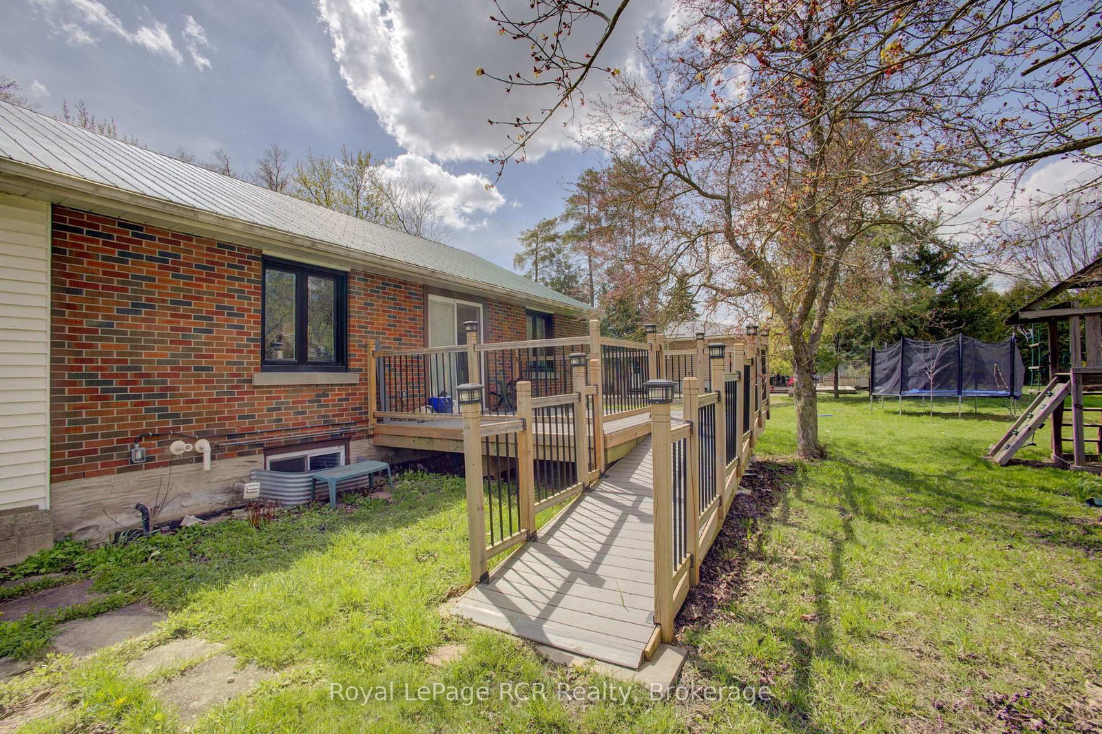460 Domville Street • Wellington North, ON photo 8