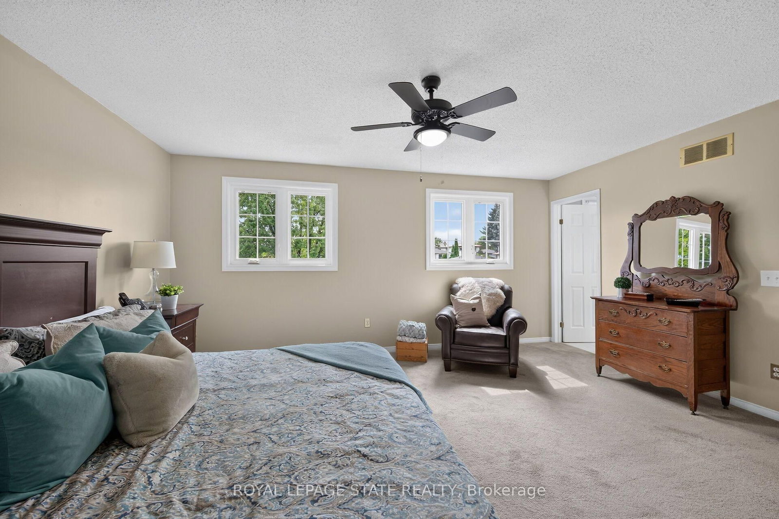 2 Novoco Drive • Hamilton, ON photo 19