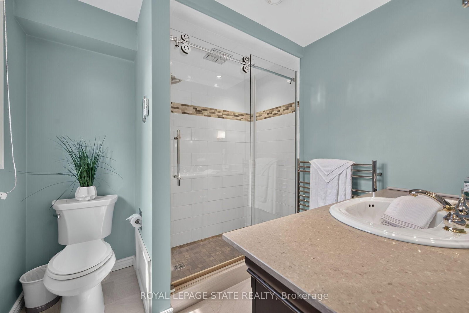2 Novoco Drive • Hamilton, ON photo 21