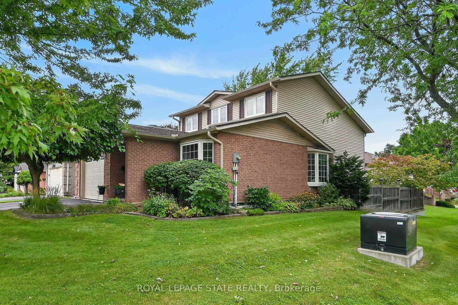 2 Novoco Drive • Hamilton, ON photo 3