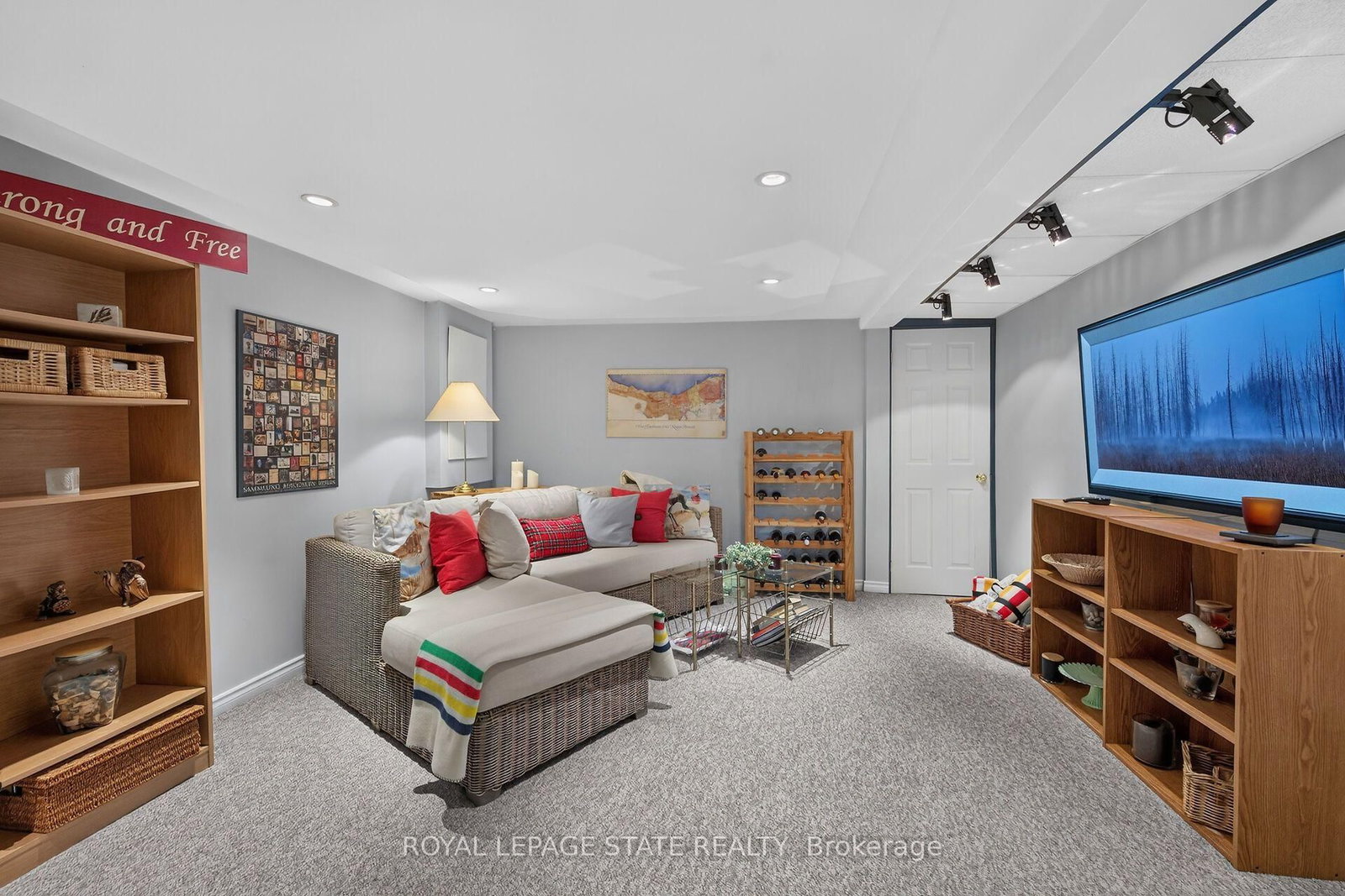 2 Novoco Drive • Hamilton, ON photo 40