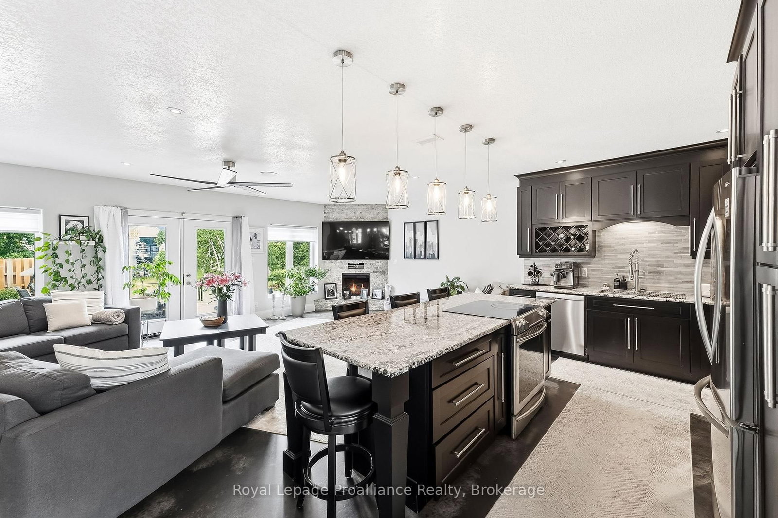 1646 Harriet Lane • Selwyn, ON photo 13