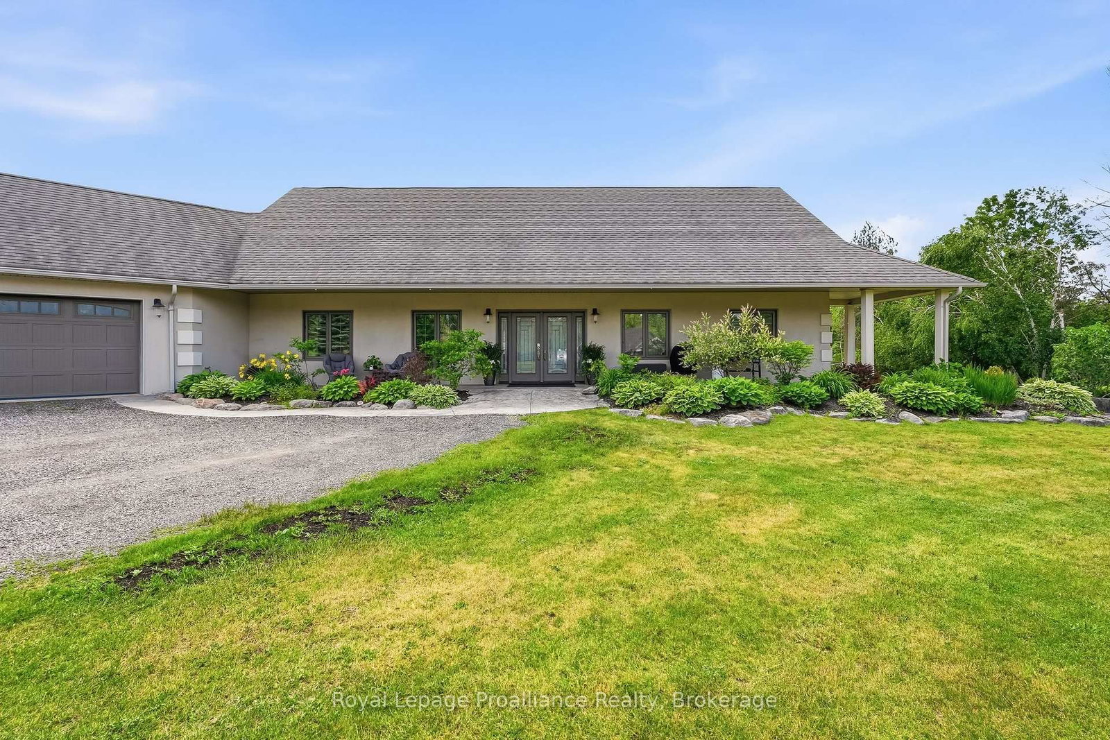 1646 Harriet Lane • Selwyn, ON photo 4