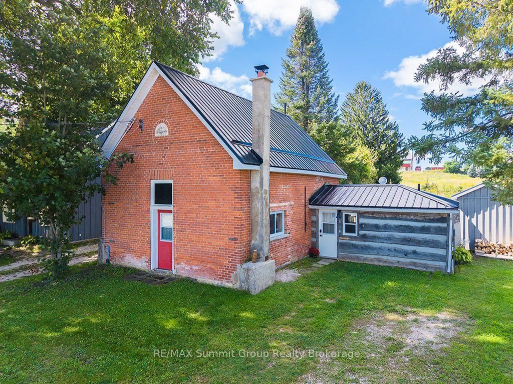 154600 Grey Road 32 • Grey Highlands, ON photo 1