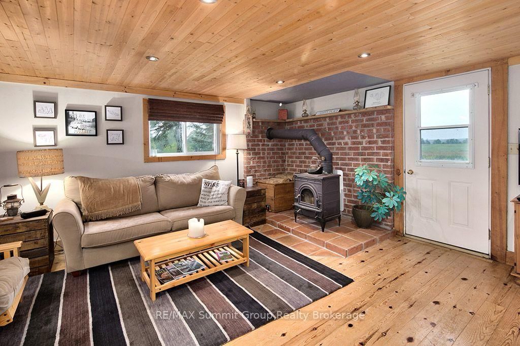 154600 Grey Road 32 • Grey Highlands, ON photo 4