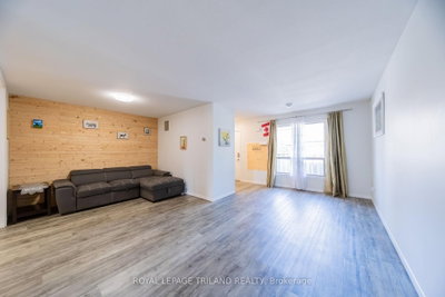 8 OAK Street • #5 • Lambton Shores, ON photo 3