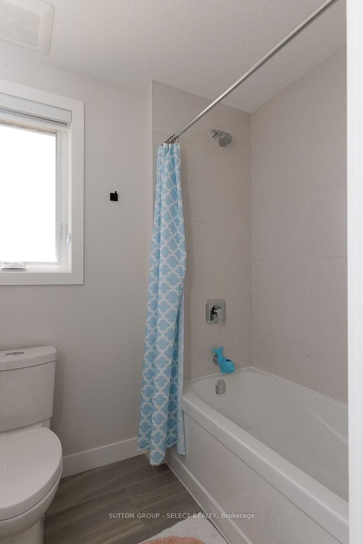 2538 Buroak Drive • London North, ON photo 26