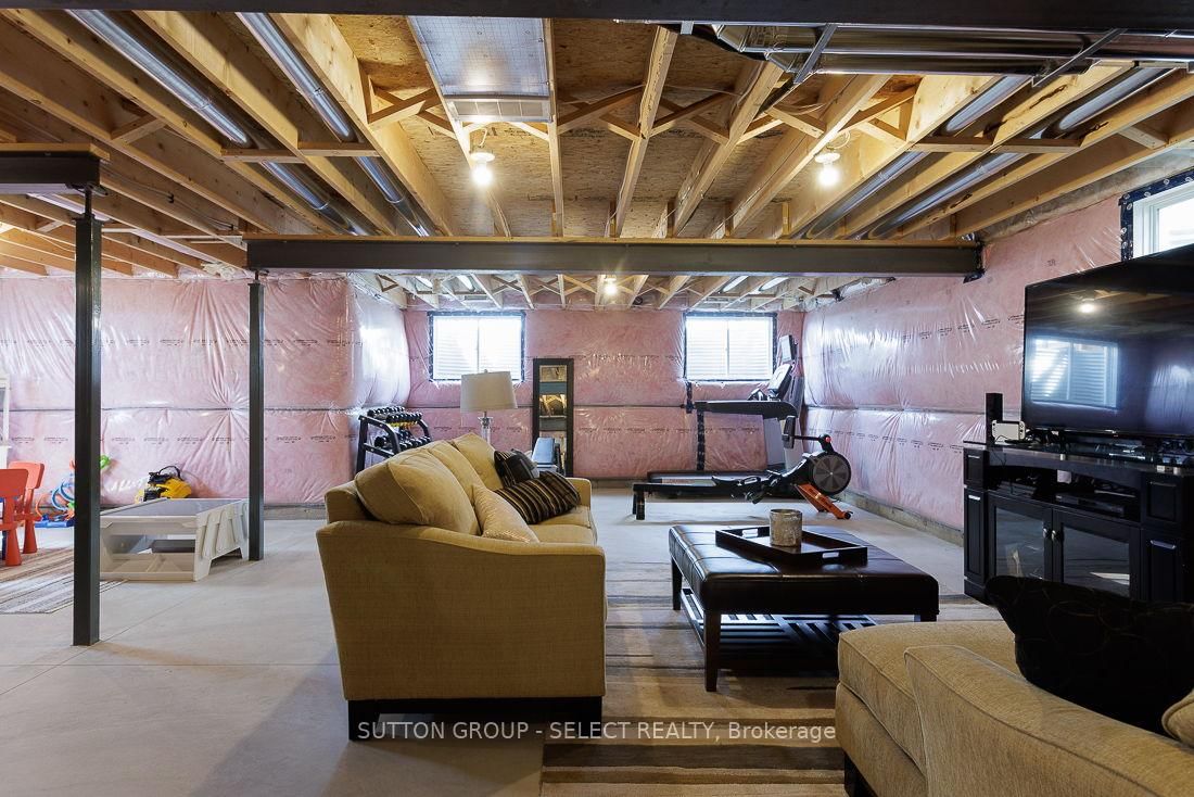 2538 Buroak Drive • London North, ON photo 35