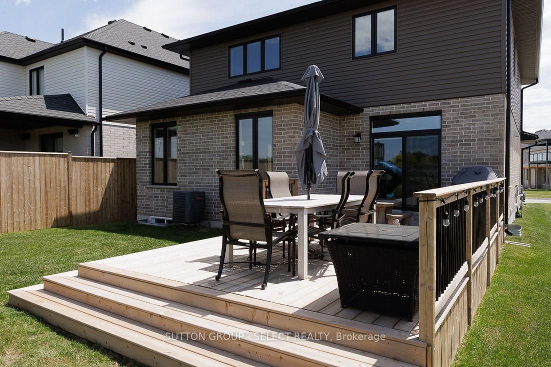 2538 Buroak Drive • London North, ON photo 37