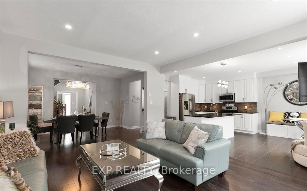 12 Knockaderry Crescent • Ottawa, ON photo 9