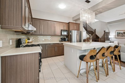 196 Maple Bush Drive • Cambridge, ON photo 3
