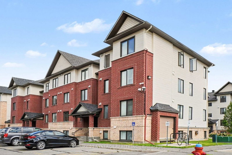 3 - 145 Bluestone Private