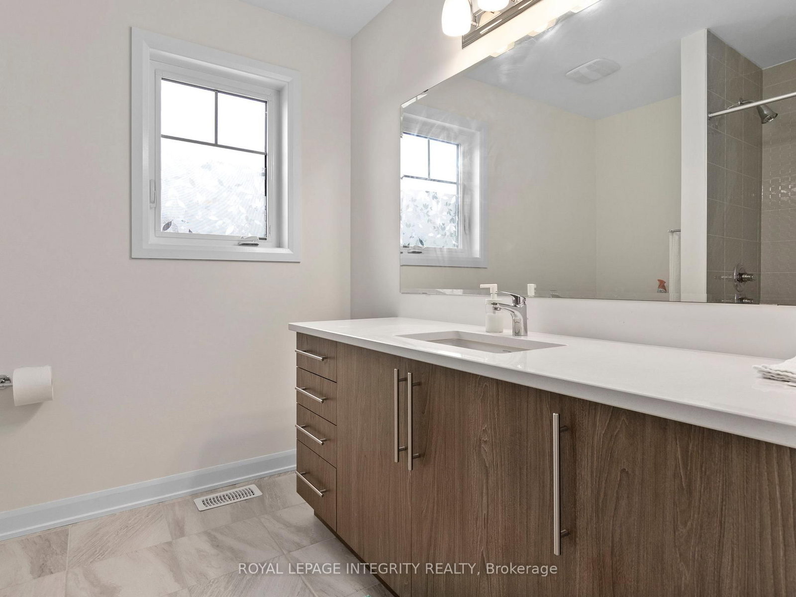 168 Maynooth Court • Ottawa, ON photo 12