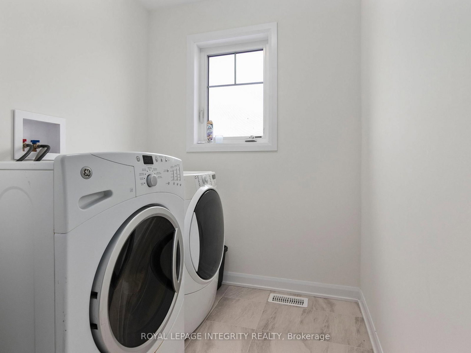 168 Maynooth Court • Ottawa, ON photo 13