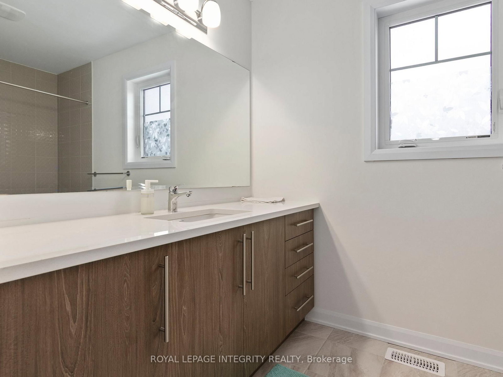 168 Maynooth Court • Ottawa, ON photo 15